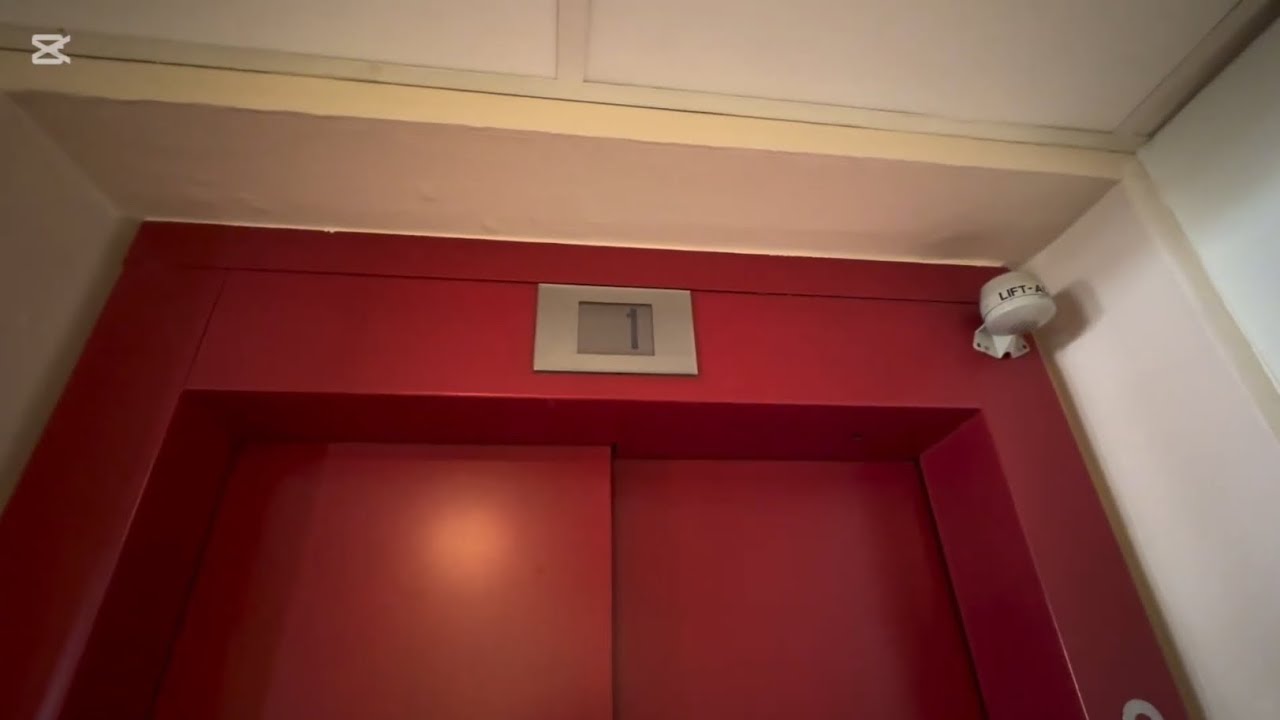 Schindler hydraulic elevator @ Hamarøy Hotell, Innhavet, Norway