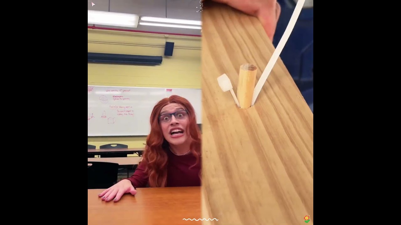 Nina runs the classroom 💅🏻😂 