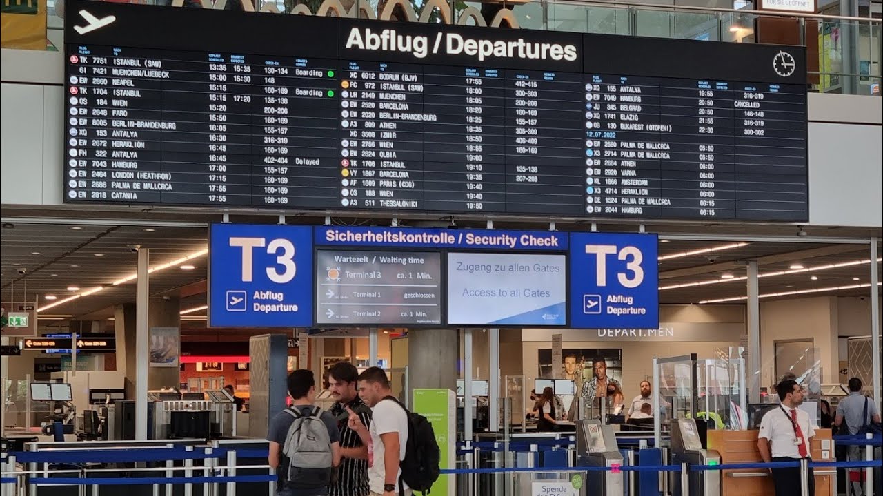 Stuttgart Flughafen (Germany) Neues von den Terminals am Montag Nachmittag