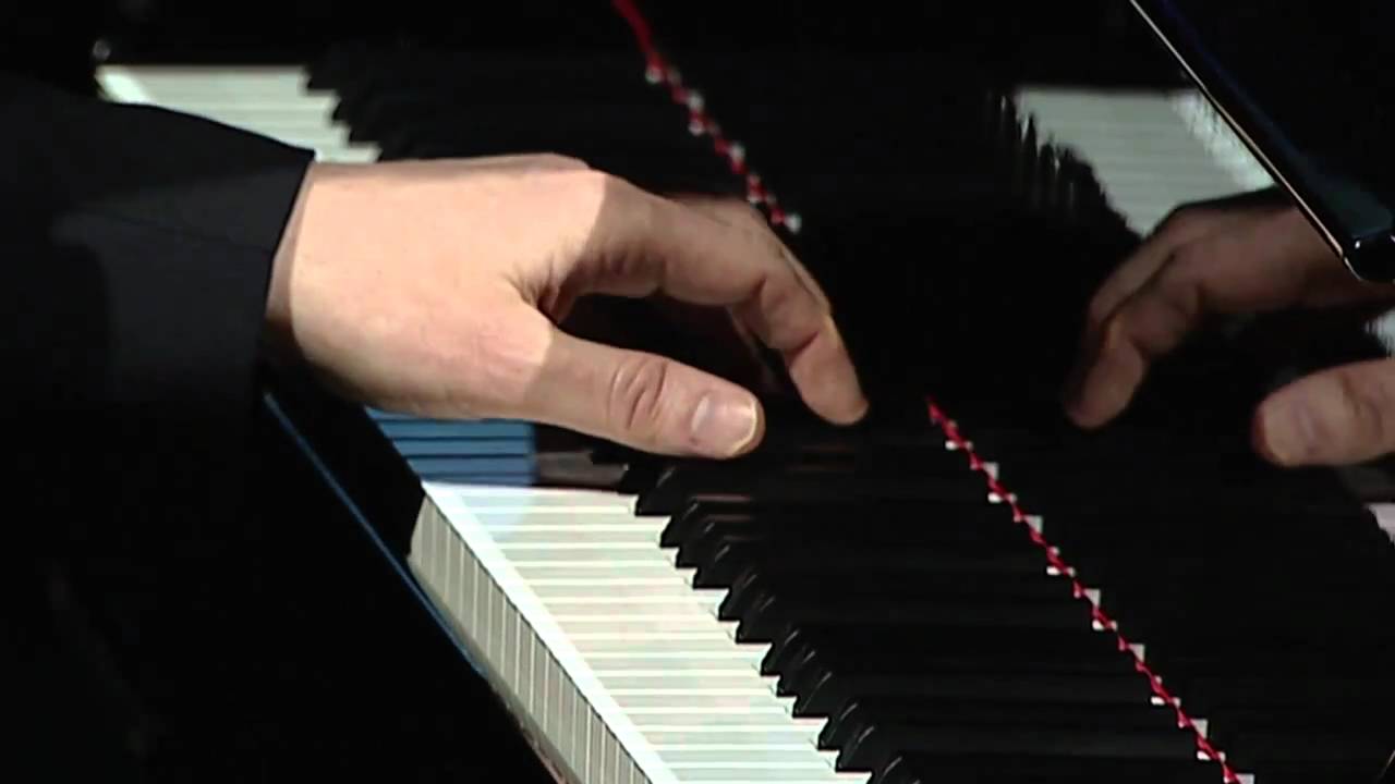 EG4 Marc-André Hamelin, pianist (10-84)