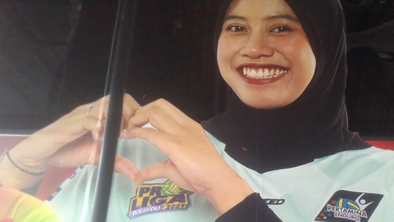 fans Megawati hangestri di volleyball putri Indonesia fans Garuda muda