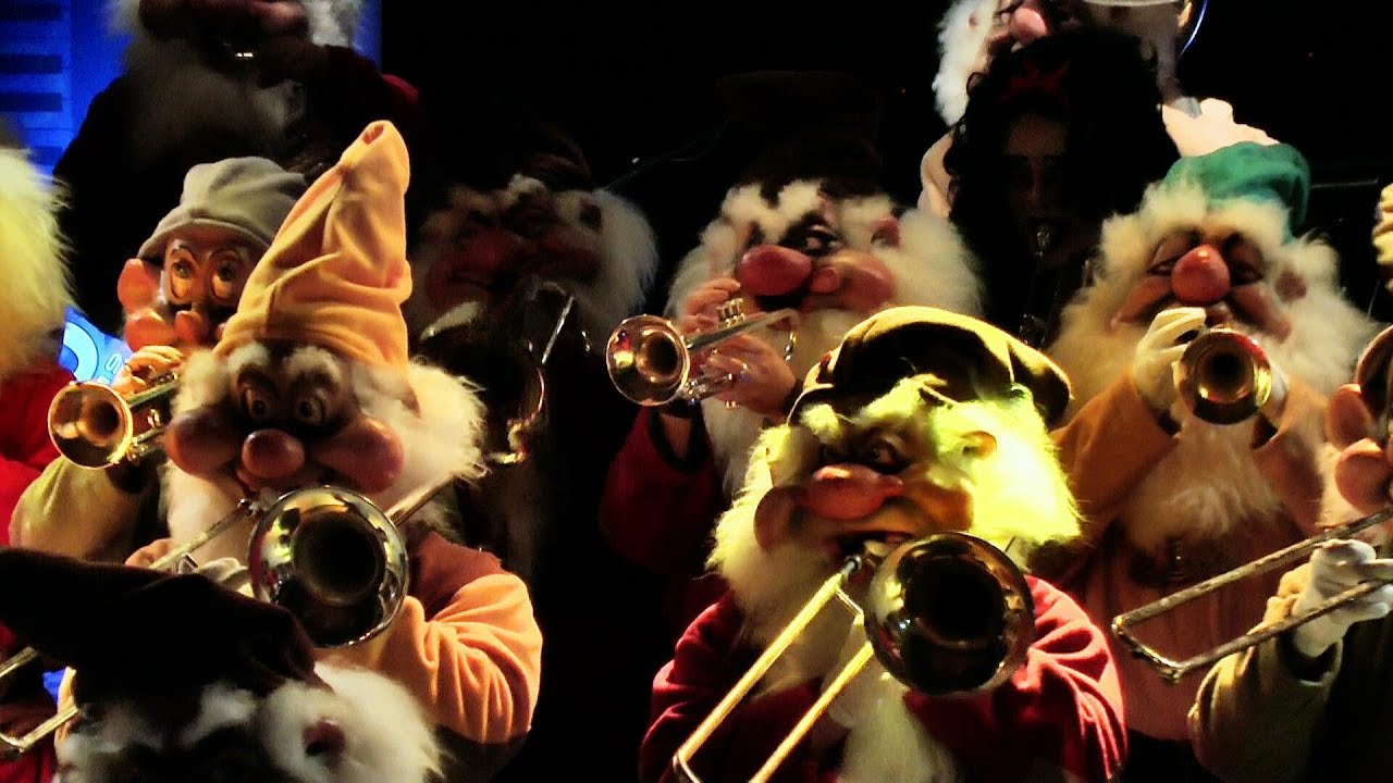 Einmarsch Oktave-Chratzer. Oktave-Chratzer Ball 2014