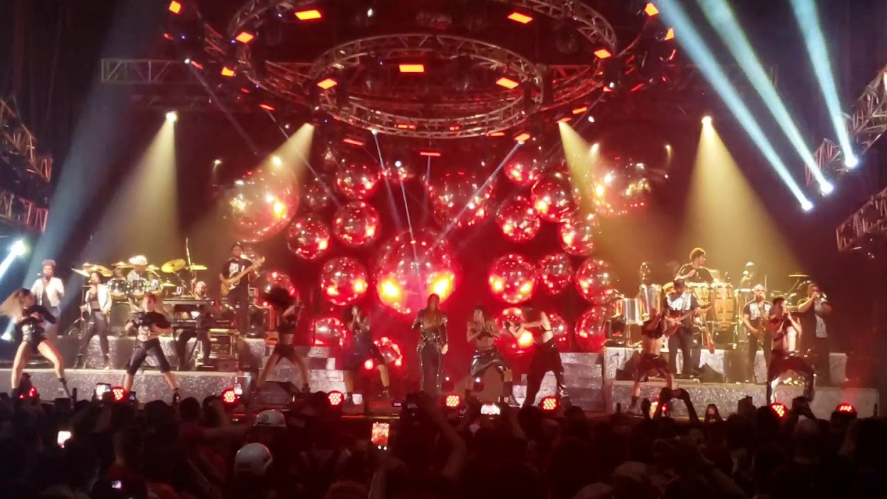 Ivete Sangalo - Mainha Gosta Assim | Ao Vivo no Classic Hall - Recife - PE