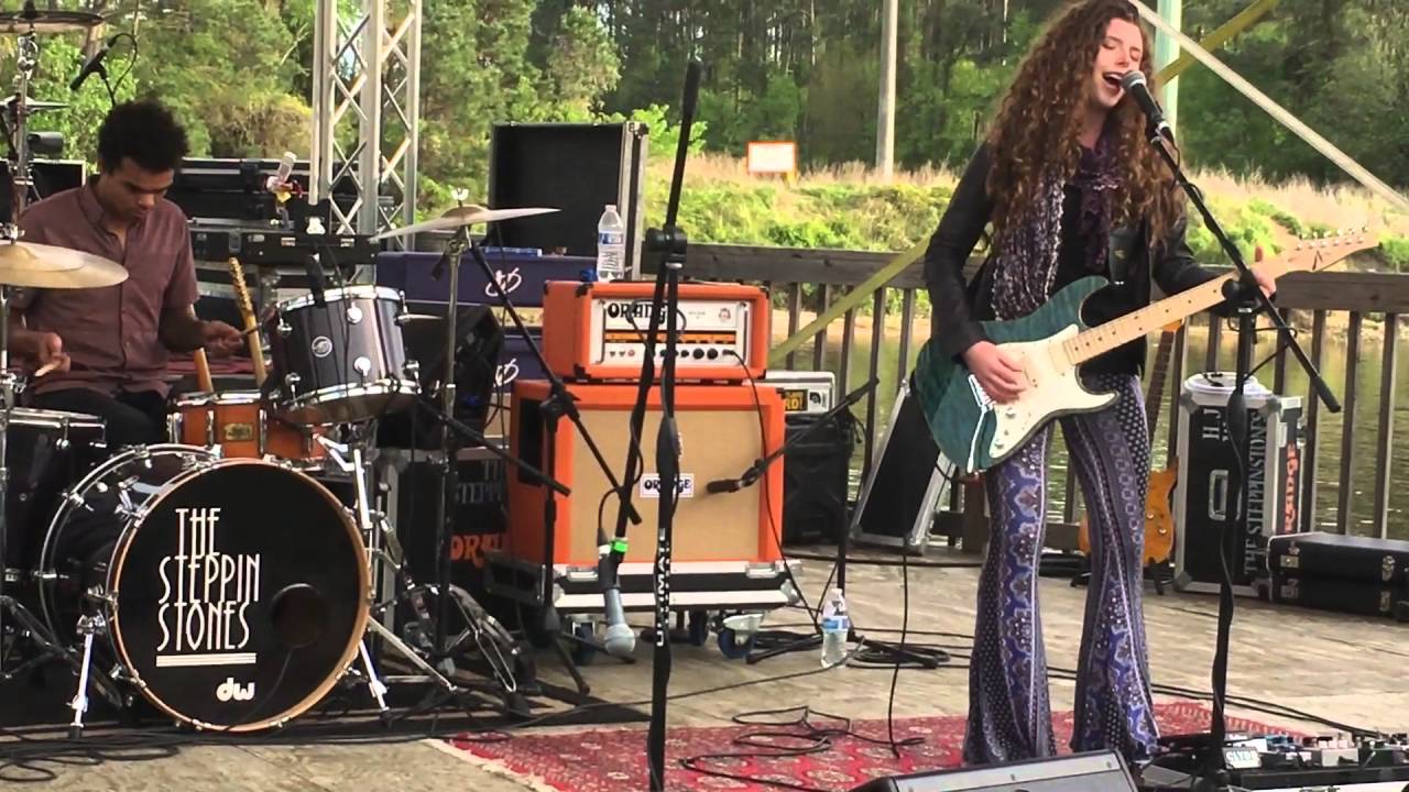 The Steppin Stones - Looking Glass (Live)