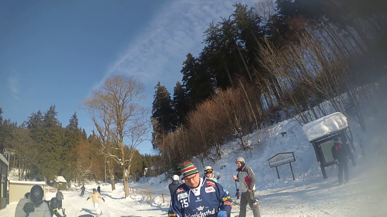 Ski-Abfahrt am Wurmberg über Seilbahn Mittelstation und in die flache Waldpiste bis zur Talstation