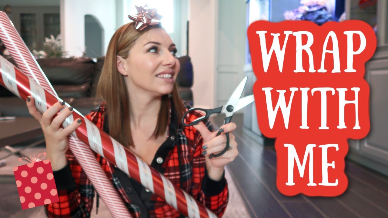 WRAP WITH ME / CHRISTMAS GIFT WRAPPING 2021 / CHRISTMAS GIFTS / VLOGMAS DAY 8