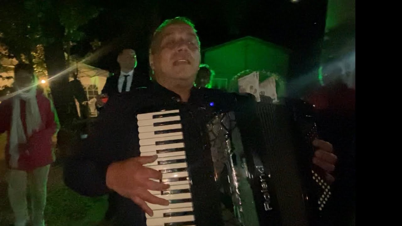 MARIUS ANDREI LA PRODULESTI DAMBOVITA - HORA TIGANEASCA