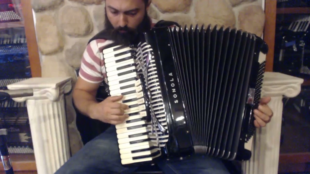 5697 - Black Sonola SS6 Ernie Felice Piano Accordion LMM 41 120 $2999
