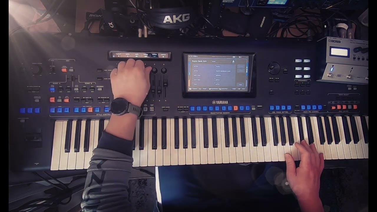 Old Techno/Trance Mix on Keyboard