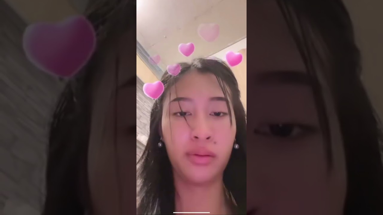 Hehe😛  what is she doing ?🤪🤭