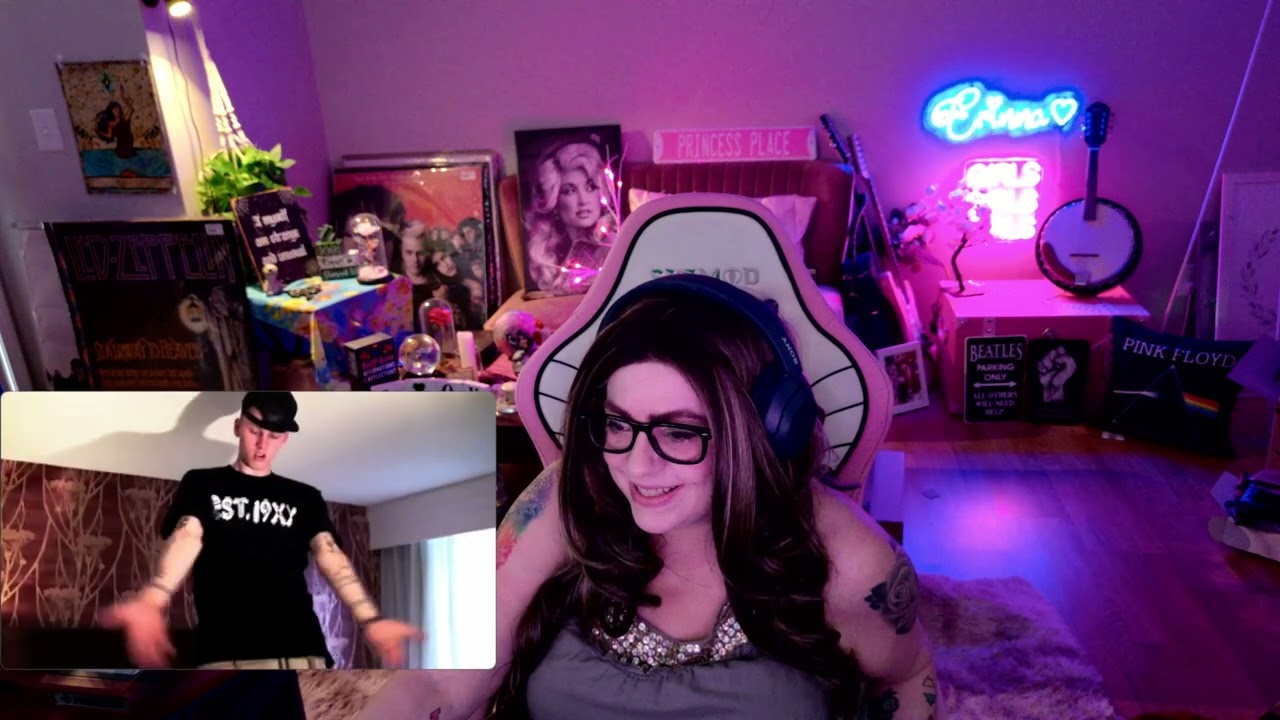 HUH?!  | Machine Gun Kelly - 