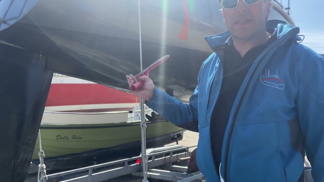 Auskranen nach zwei Jahren der Antifoulingfolien.de