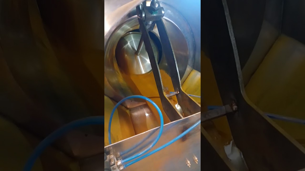 rotary batch mixer for powder material