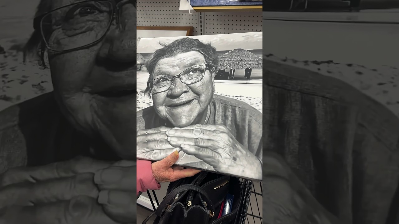 Фоторозыгрыш над бабушкой! 👵🏼😂