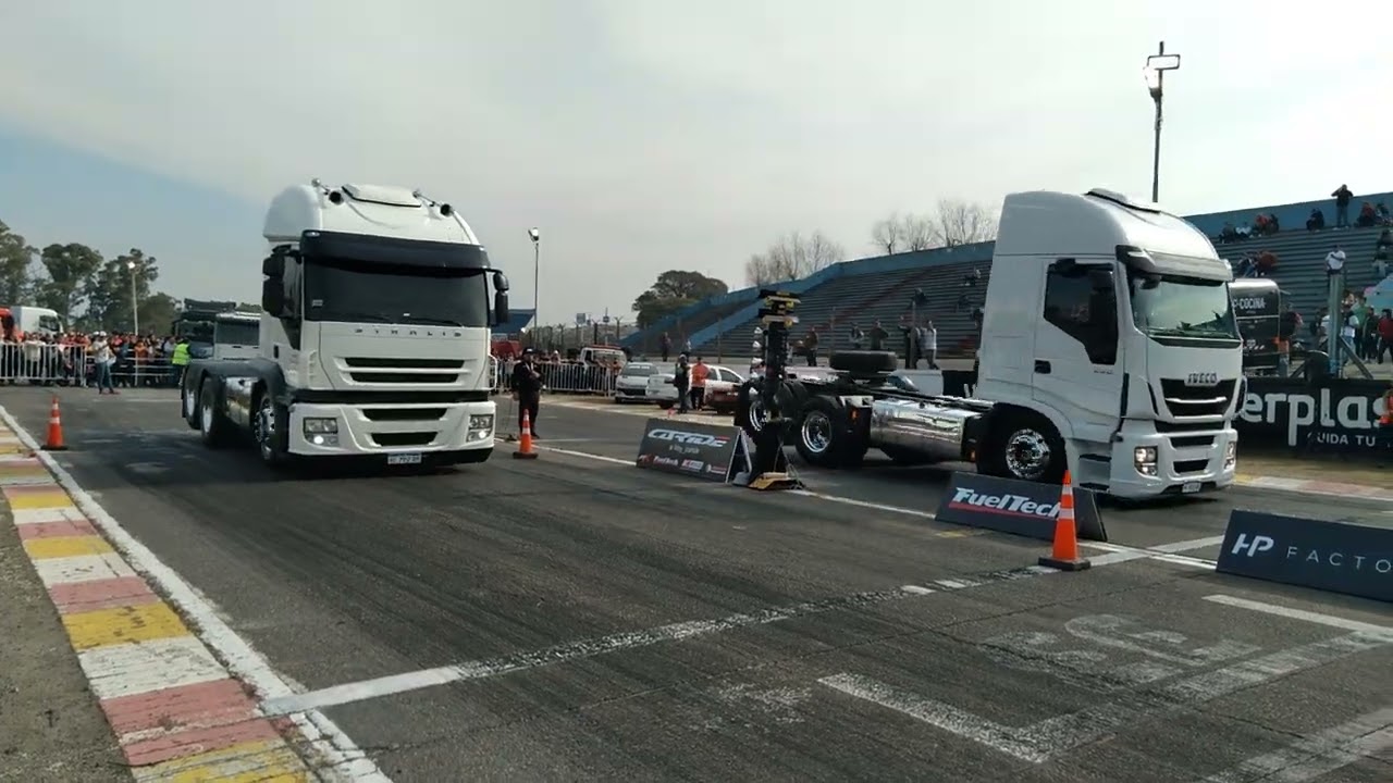 EXCLUSIVO HOY!! IVECO STRALIS VS IVECO STRALIS 440 HI WAY + IVECO TECTOR VS MB ATEGO TRUCKS 402 2022