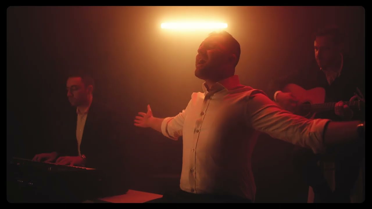 Moshe Lichtenstein - GAL ENAI! (Official Jewish Music Video) משה ליכטנשטיין - גל עיני