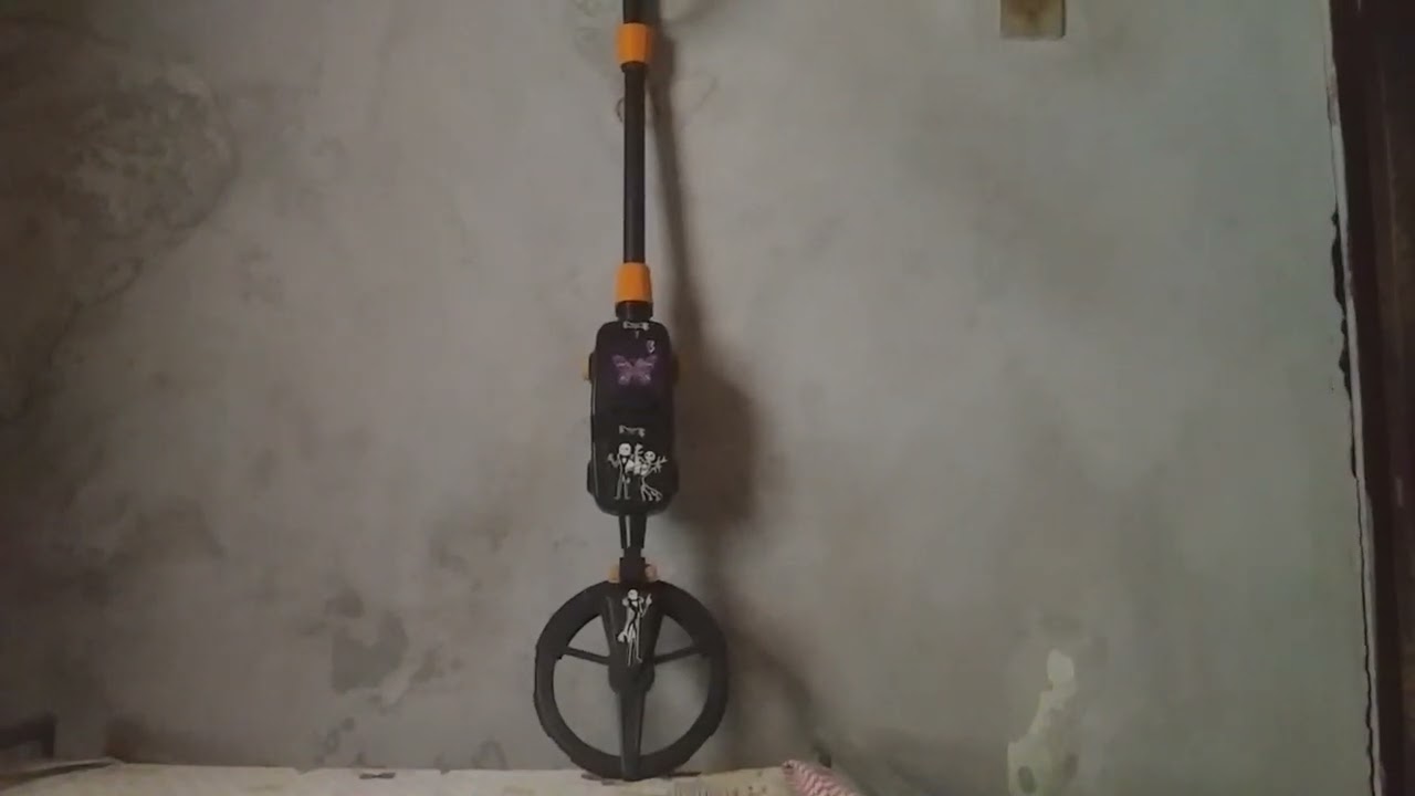 o detector de metal para exploração e pesquisas na natureza.