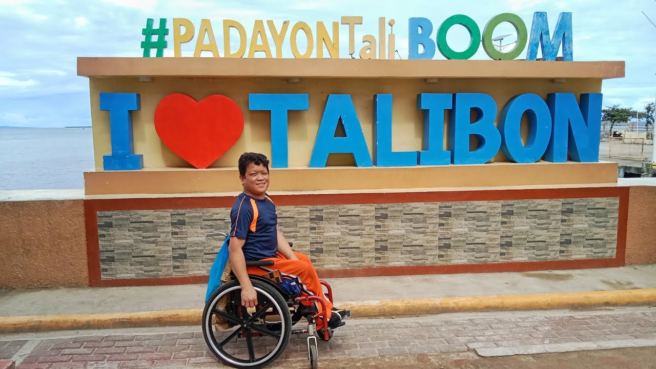 Exploring Talibon Port and Night Market...