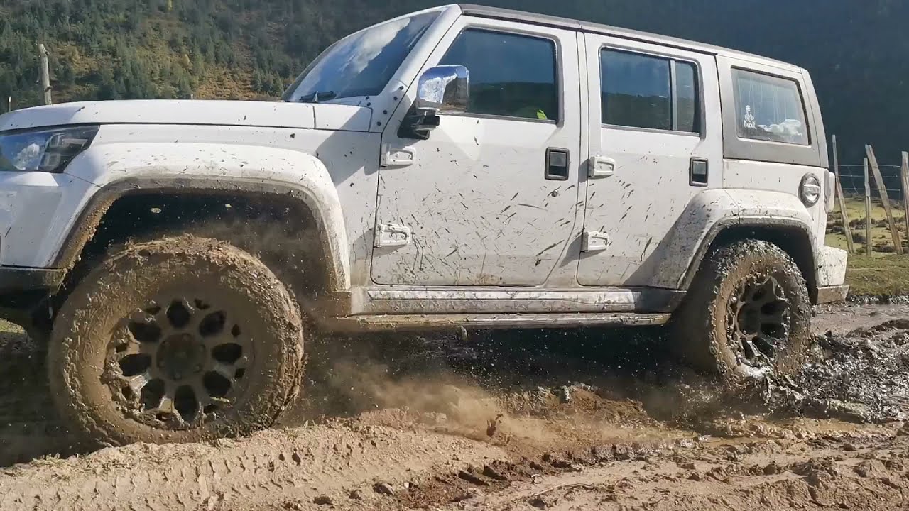BAIC BJ40 PLUS. Attempt to link Jiulong (4800m) with Zimei pass (4700m). Part 2