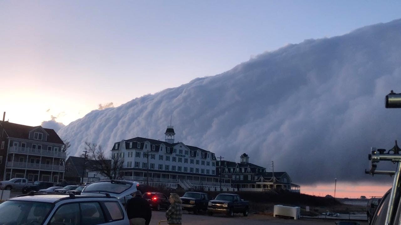 Huge Cloud Rolls Over Block Islands