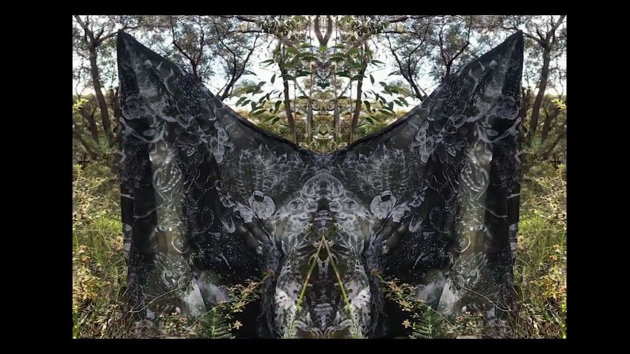 Camouflaged drifting particles