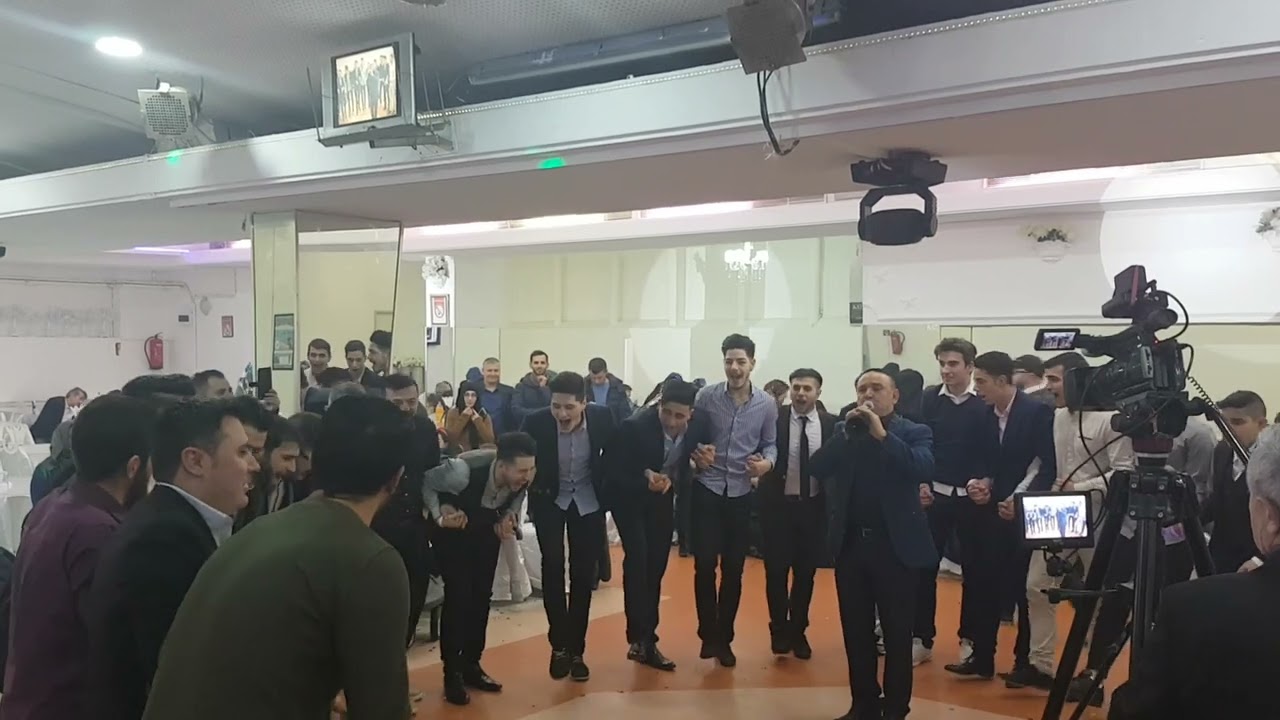 Viyana dügün,halay eglence hochzeit gencler ,davul zurna