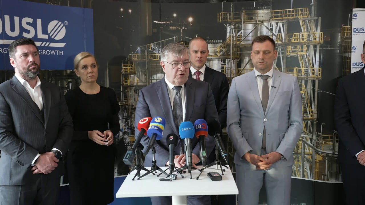 Tlačov&aacute; konferencia predsedu vl&aacute;dy SR Roberta Fica