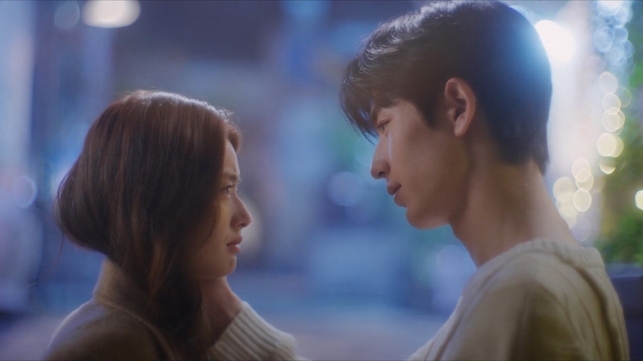 🌷【MOVIE】女孩終於從失戀的痛苦中走出來，帥醫生光明正大的追求她，他高興壞了！ #最新中國電視劇 #甜寵 #徐若晗 #张凌赫 #爱你