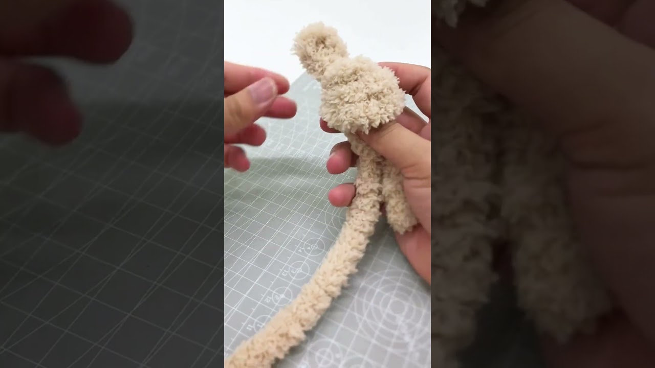 🐰Can you make a bunny with just one pipe cleaner? | Cute Crafts #Shorts #pipecleaners #diy #bunny