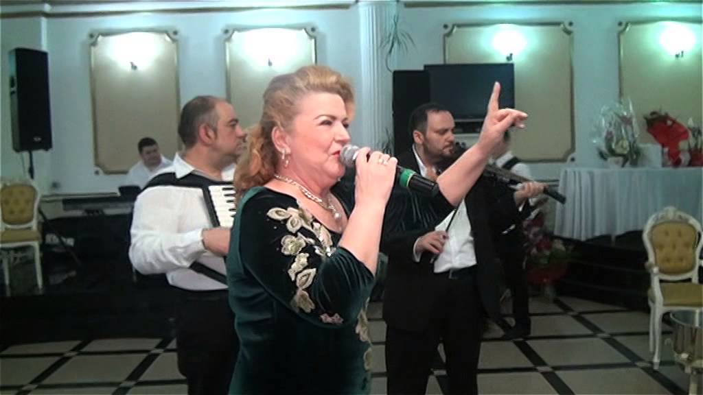 Maria Cârneci şi taraful Nicu Dorel la Grand Hotel Ceahlău 10