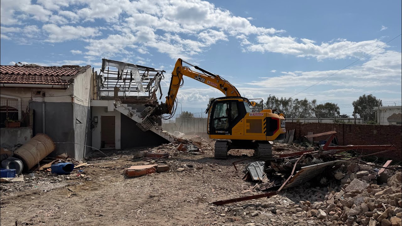 Via Quinto Ennio, demolita l’ultima baracca. Ora la nuova strada
