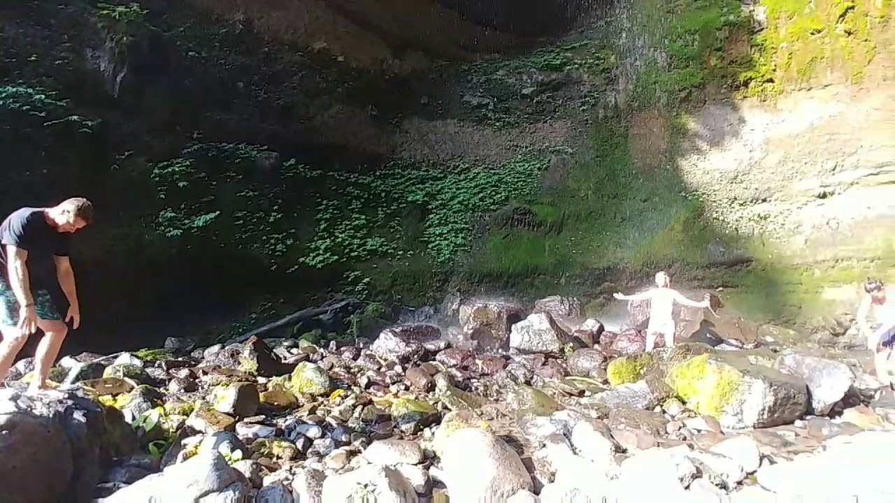 Bali Qi Gong in the waterfalls