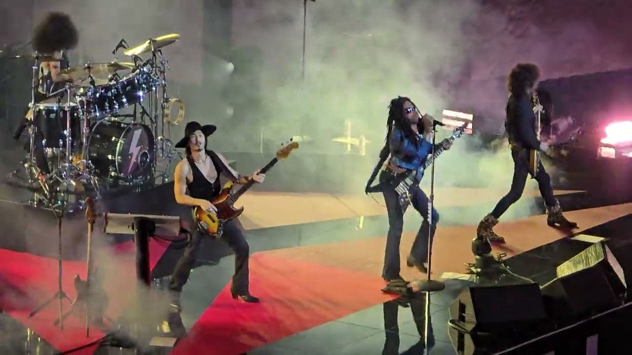 Lenny Kravitz Performs "Are You Going To Go My Way" @ Sphere Las Vegas