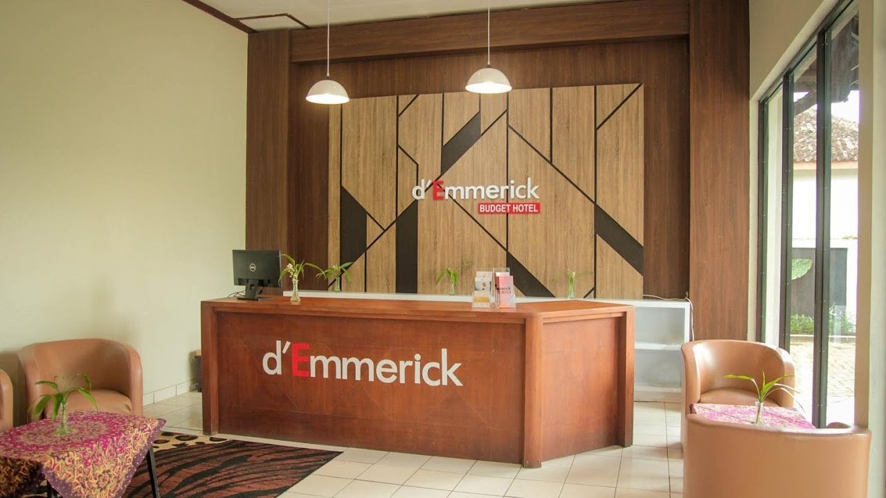 D'Emmerick Budget Hotel, Salatiga, Indonesia | Travel With Vedika