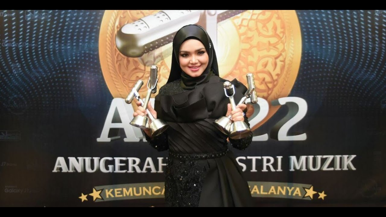 Dato' Sri Siti Nurhaliza @ Anugerah Industri Muzik 22
