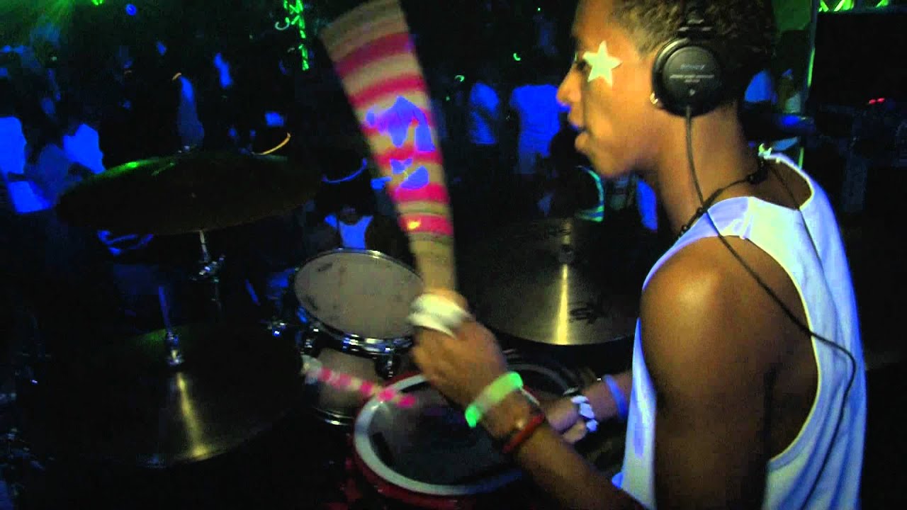 Rio Mesa High School Back-to-School Glow Dance 2011 featuring Groove Factor Entertainment