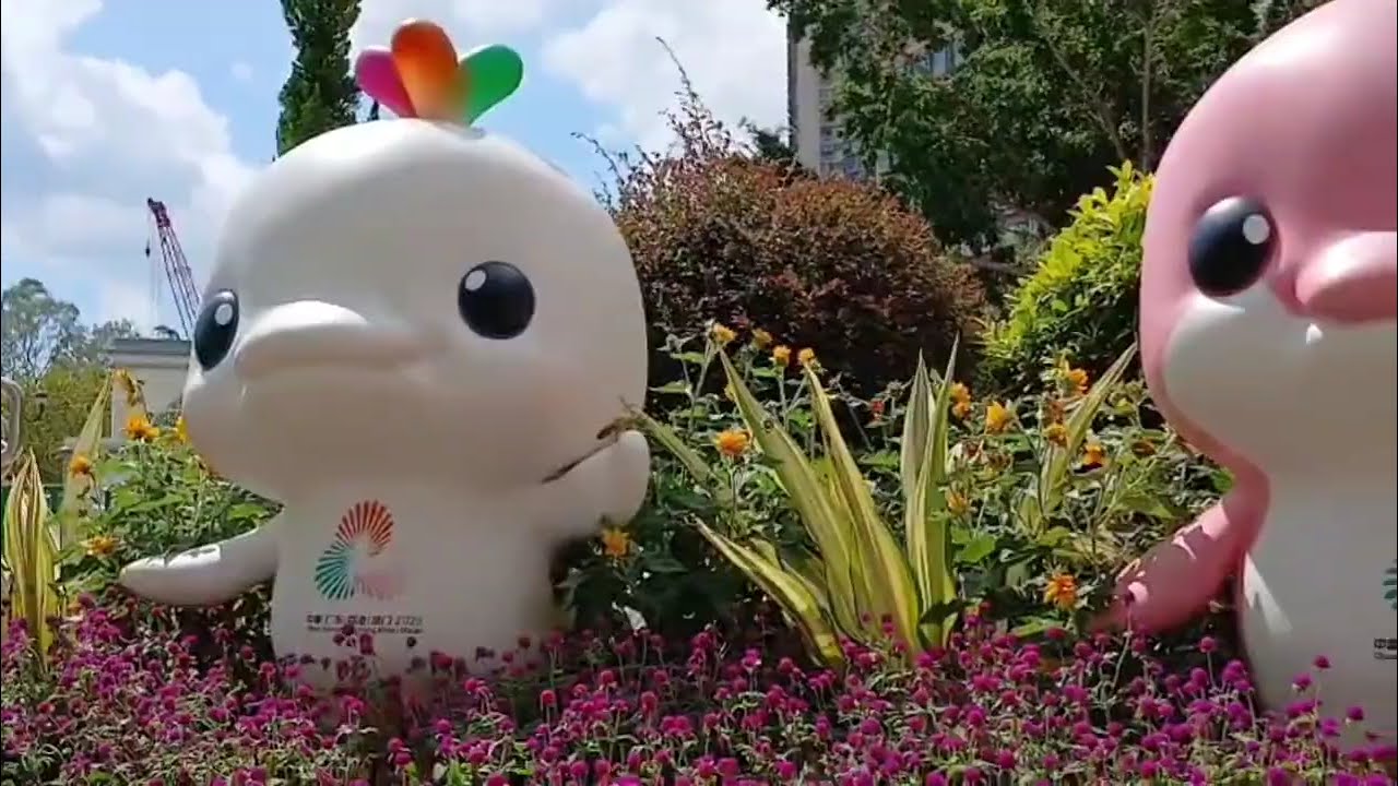 Площадь перед ратушей Шатина