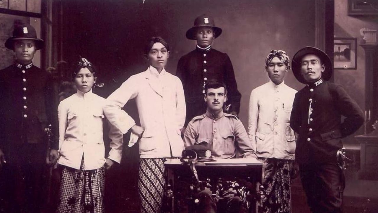 Indische Onze Vader - herdenking 15 augustus - SENI SUARA