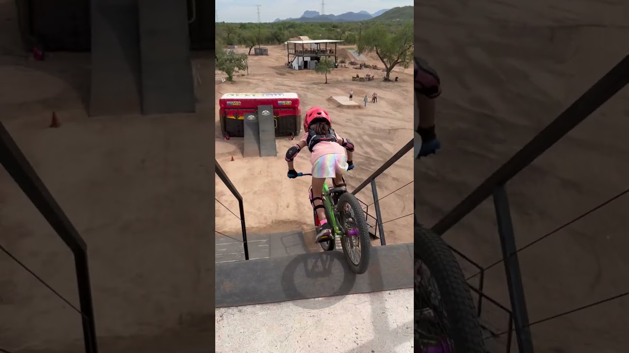 Sofy flow!! WOW!!! #bikegirl #bikelover #bike #mtbjumps #mtbmexico #bikelife