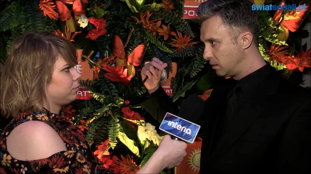 Mentalista Łukasz Płoszajski odgaduje myśli Marty Podczarskiej ( INTERIA )