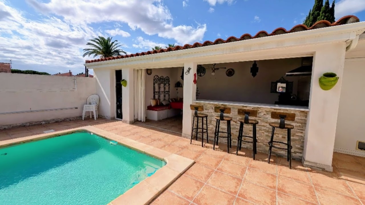 Villa plain pied-Surf 179.74m²-Terrasse -Piscine -Terrain 549 m² -66750 Saint Cyprien 5 mn du golf