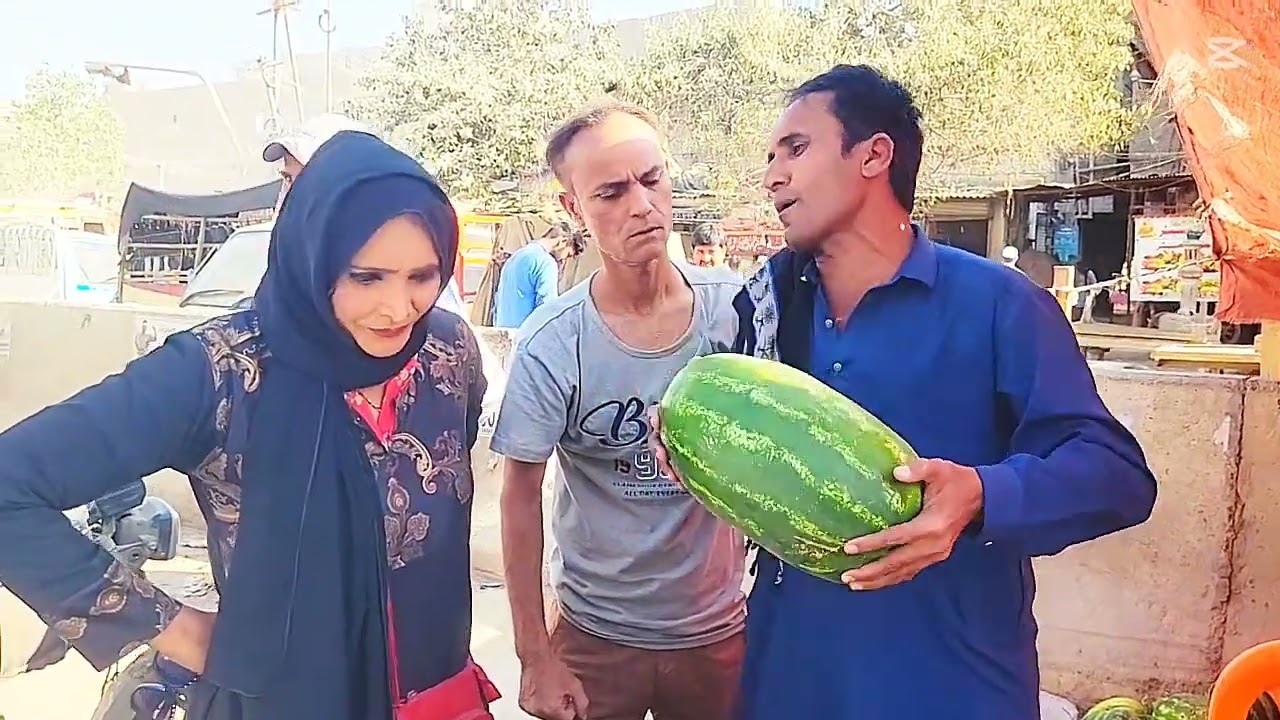FRUIT WALI BEGAM 🤣🤣 || फ्रूट वाली बेगम @Manzoor Comedy