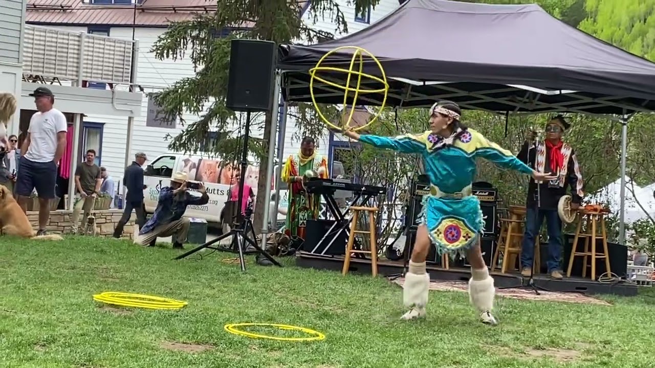 (Apache) Yellow Bird Indian Dancers preforming the &ldquo;Hoop Dance.&rdquo; Absolutely beautiful and amazing!