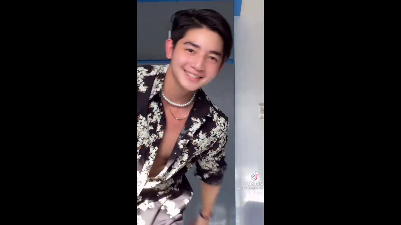 Hot men on Gentleman dance challenge (Tiktok Viral)