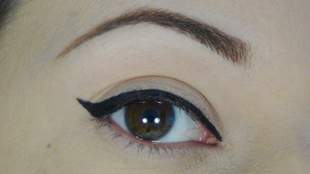COMO DELINEAR OJOS PEQUEÑOS