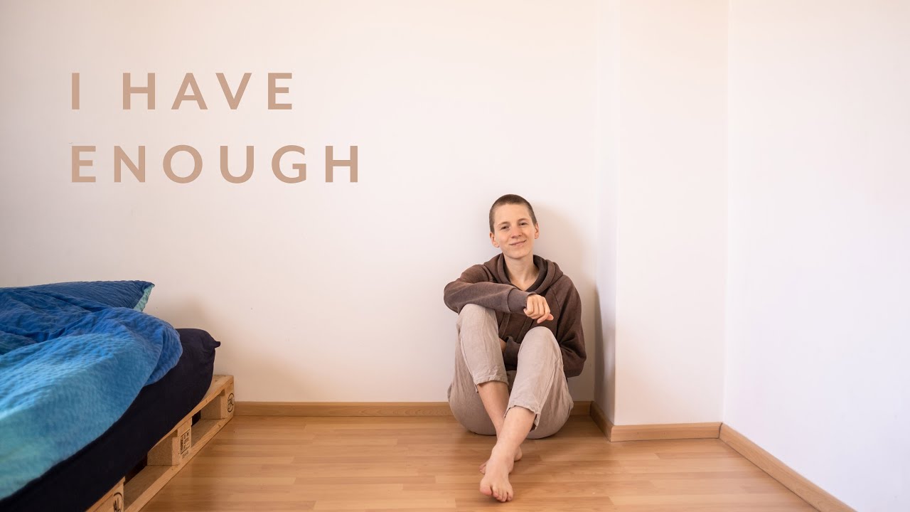 Minimalism | How to Stop Shopping and Be Happy With What You Have