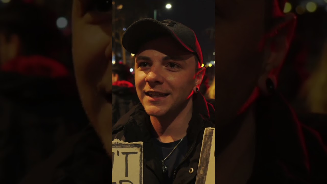 Manifestation anti-ICE &agrave; Paris : plusieurs centaines d'am&eacute;ricains vivant en France rassembl&eacute;s