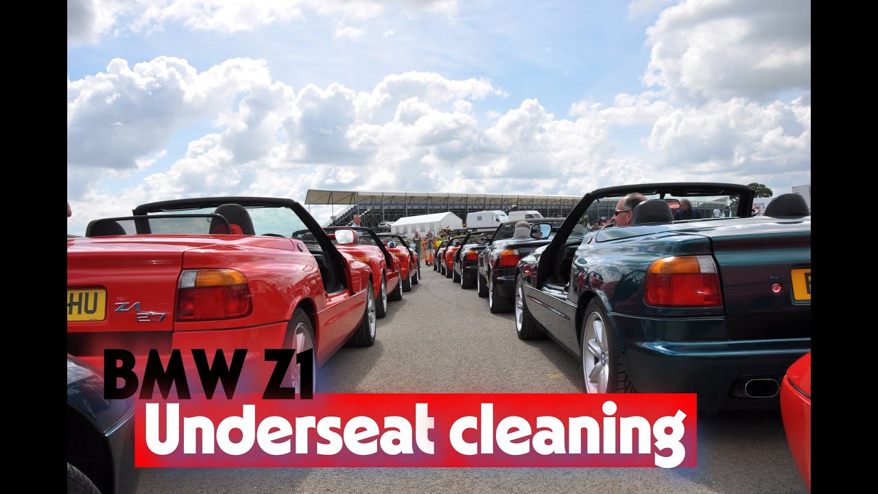 BMW Z1 - Underseat cleaning