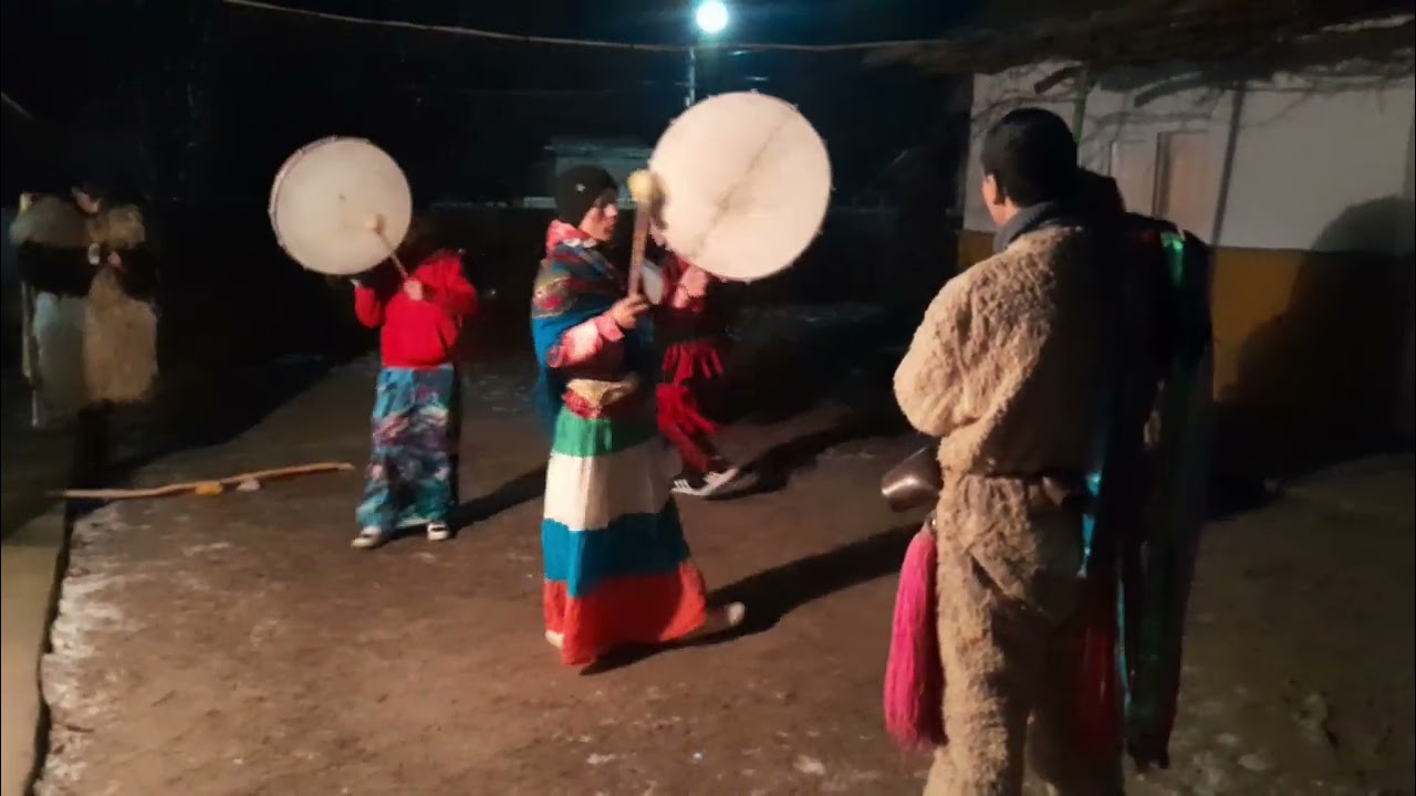Tradiții de anul nou urșii Siliștea orș Liteni 