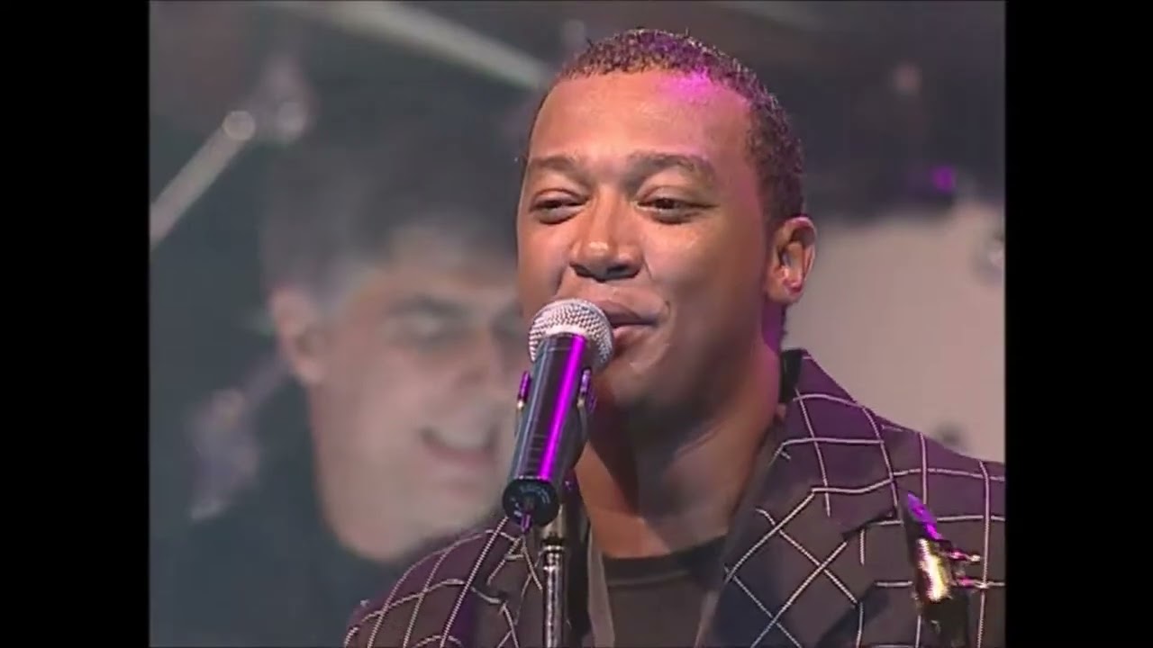 Debaixo das asas - Marquinhos Gomes